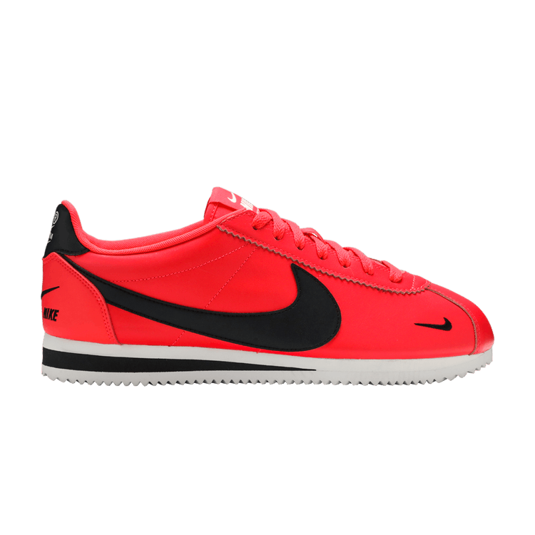 nike cortez overbranding