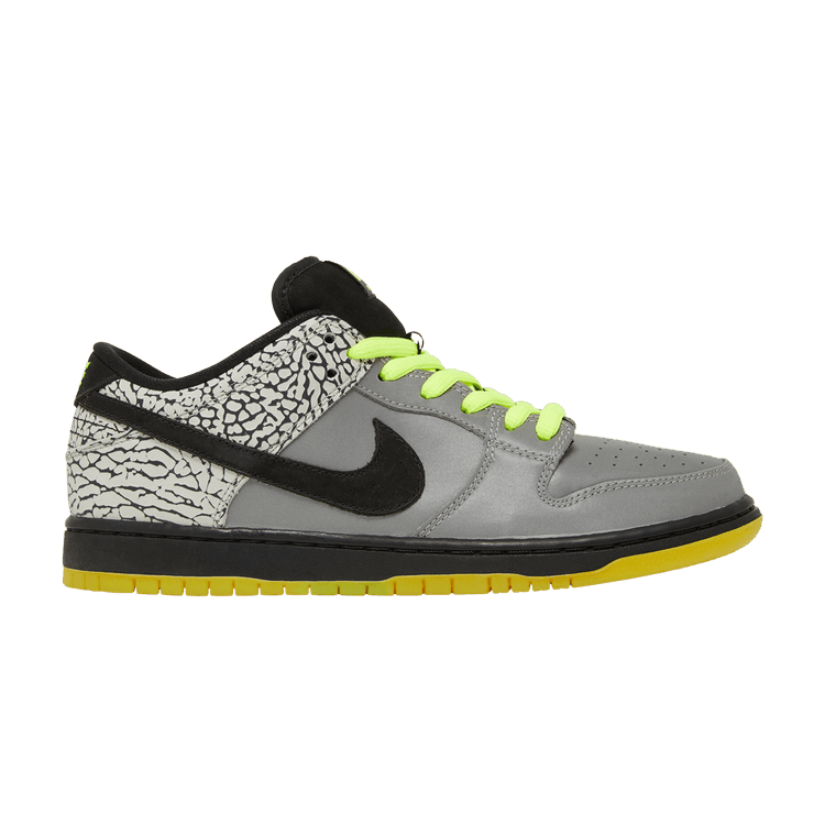 Nike SB Dunk Low DJ Clark Kent x Primitive 112
