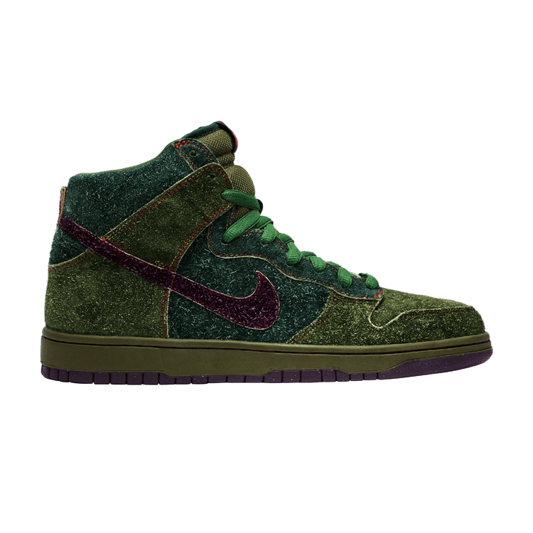 Nike SB Dunk High Skunk 420