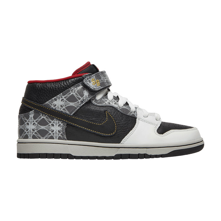 Nike SB Dunk Mid Beijing Triumvir Fly