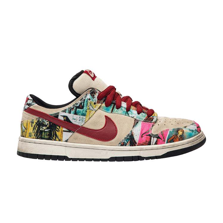 Nike SB Dunk Low Paris - Side Kicks