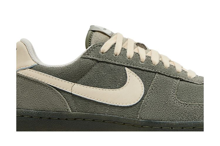 Nike Field General Light Army Natural