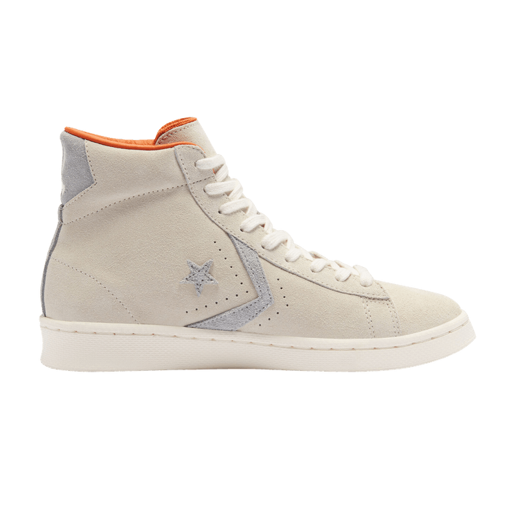 Converse Pro Leather Bugs Bunny 80th Anniversary