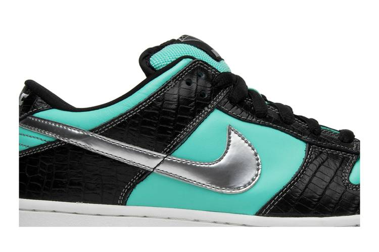 Nike SB Dunk Low Diamond Supply Co.