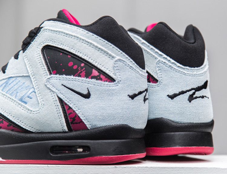 Nike Air Tech Challenge Hybrid Washed Denim