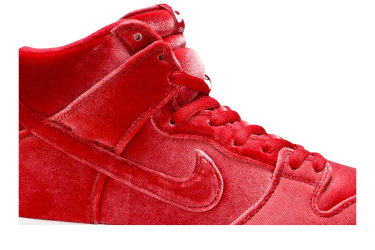 Nike SB Dunk High Red Velvet