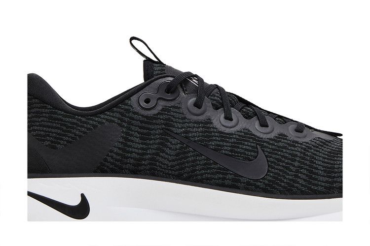 Nike Motiva Black White