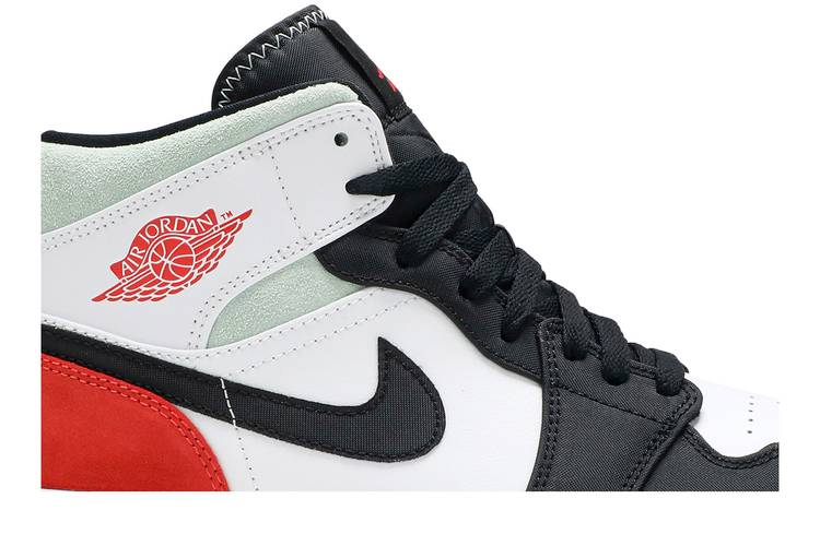 Jordan 1 Mid SE Red Black Toe