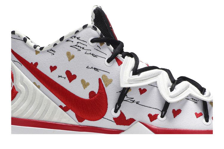 Nike Kyrie 5 Sneaker Room Mom White