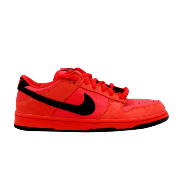 Nike SB Dunk Low Pure Blood - Side Kicks