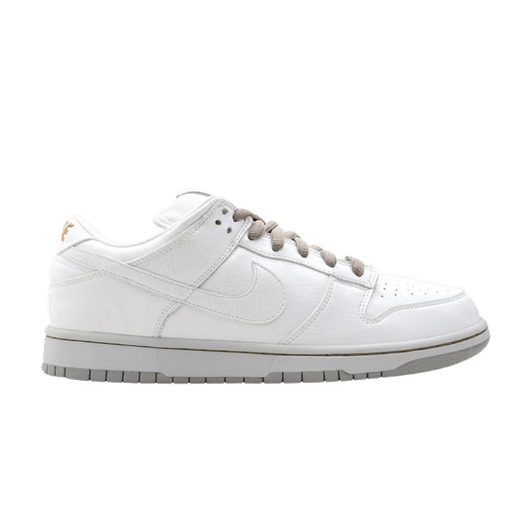 Nike SB Dunk Low Medicom 4