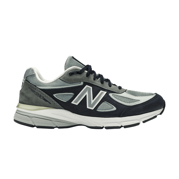 New Balance 990v4 Magnet