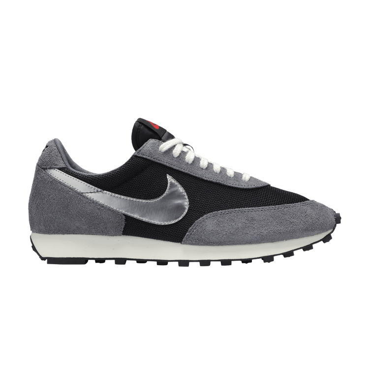 Nike Daybreak Metallic Silver