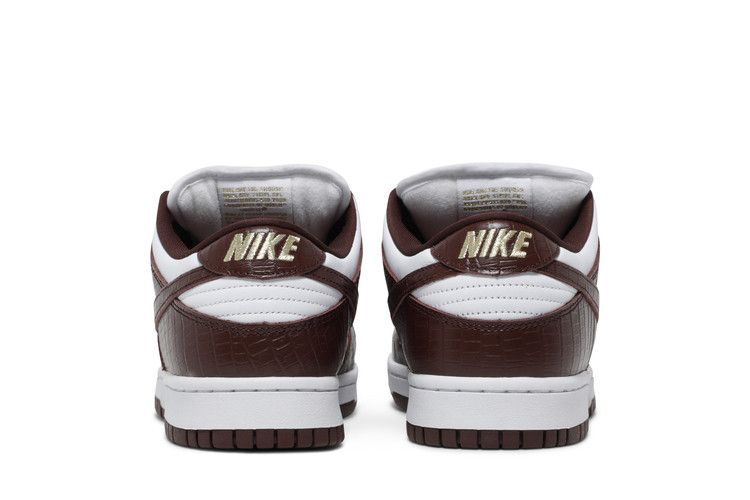 Nike SB Dunk Low Supreme Stars Barkroot Brown (2021)