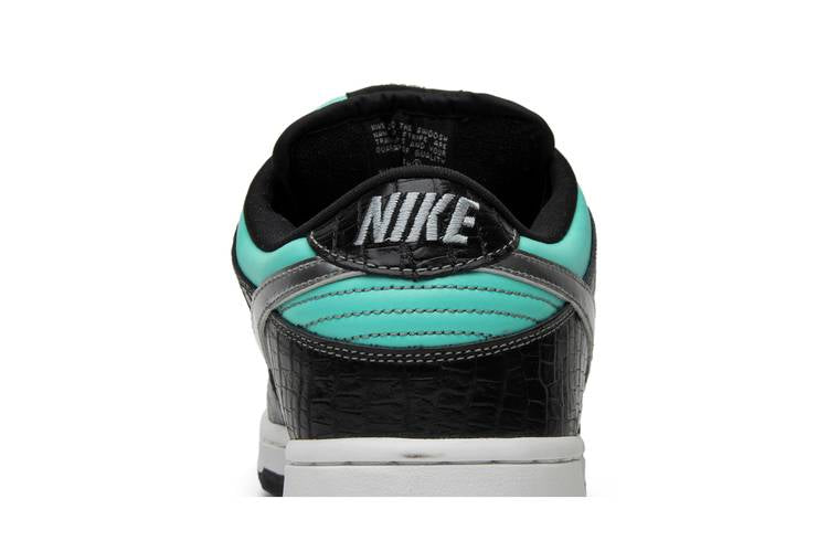 Nike SB Dunk Low Diamond Supply Co.