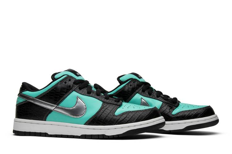 Nike SB Dunk Low Diamond Supply Co.