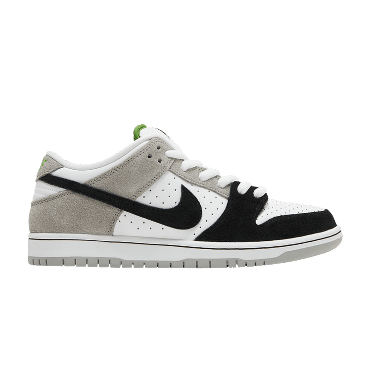 Nike SB Dunk Low Chlorophyll - Side Kicks