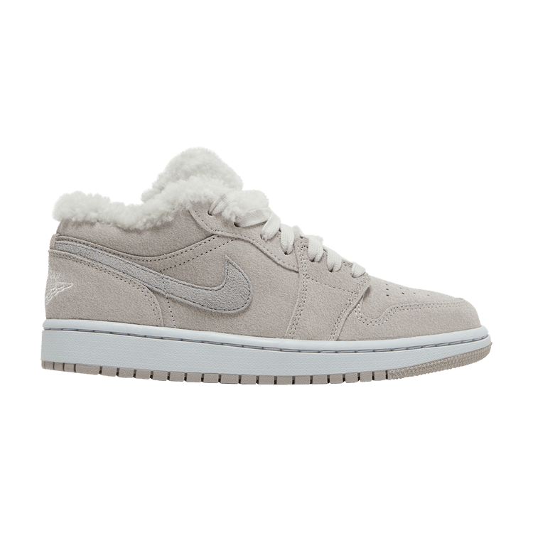 Jordan 1 Low SE Sherpa Fleece (Women's)