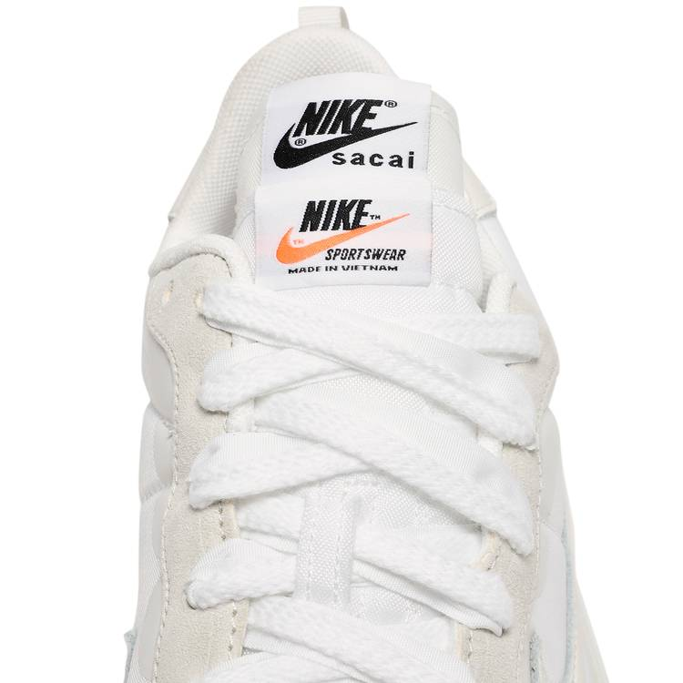 Nike Vaporwaffle sacai Sail Gum