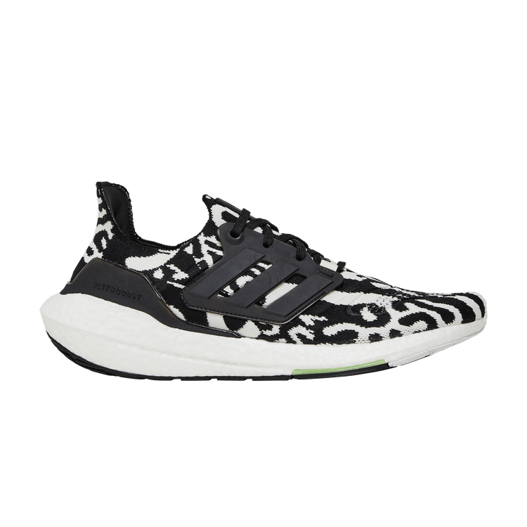 adidas Ultra Boost 22 Zebra