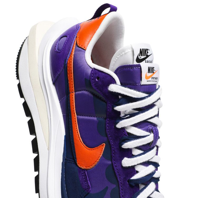 Nike Vaporwaffle sacai Dark Iris