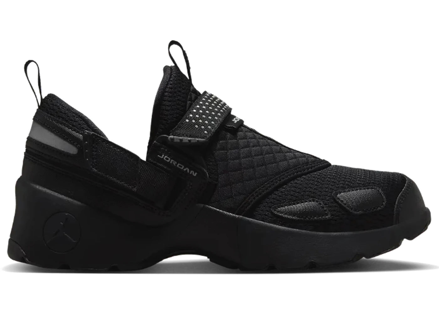 Jordan Trunner LX Triple Black (Women's)
