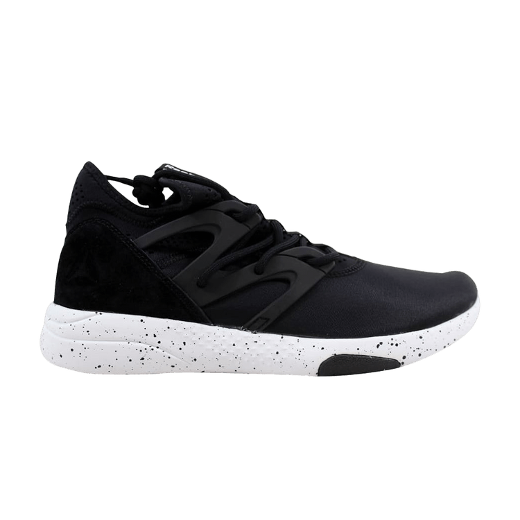 Reebok Hayasu Black/White (Women's)