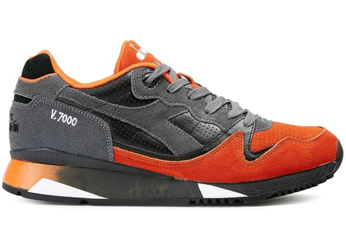 Diadora V7000 Castlerock Orange