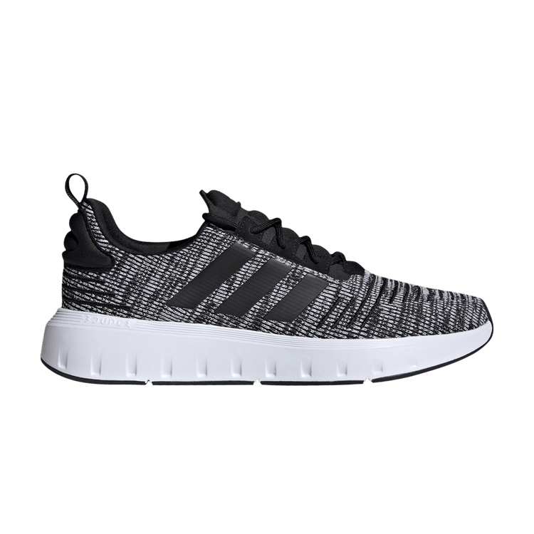 adidas Swift Run Oreo