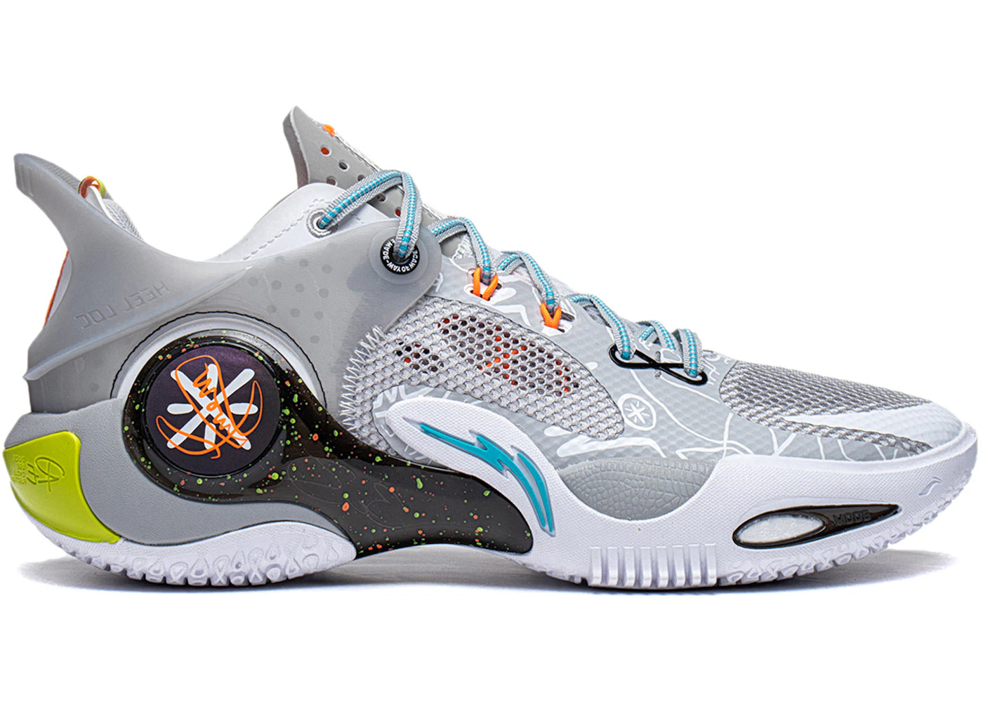 Li-Ning Wade Fission 8 SE Salventius Moment