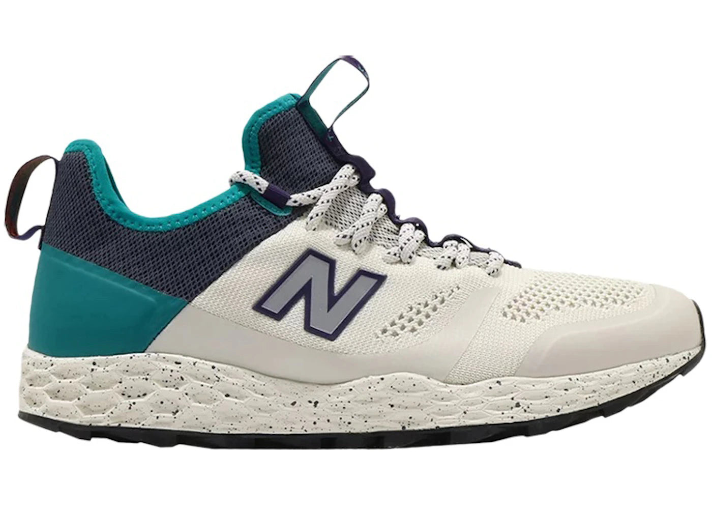 New Balance Fresh Foam Trailbuster Cream Powder Galapagos