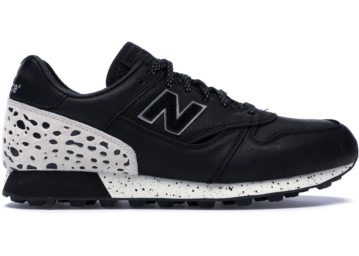 New Balance Trailbuster Undefeated Black