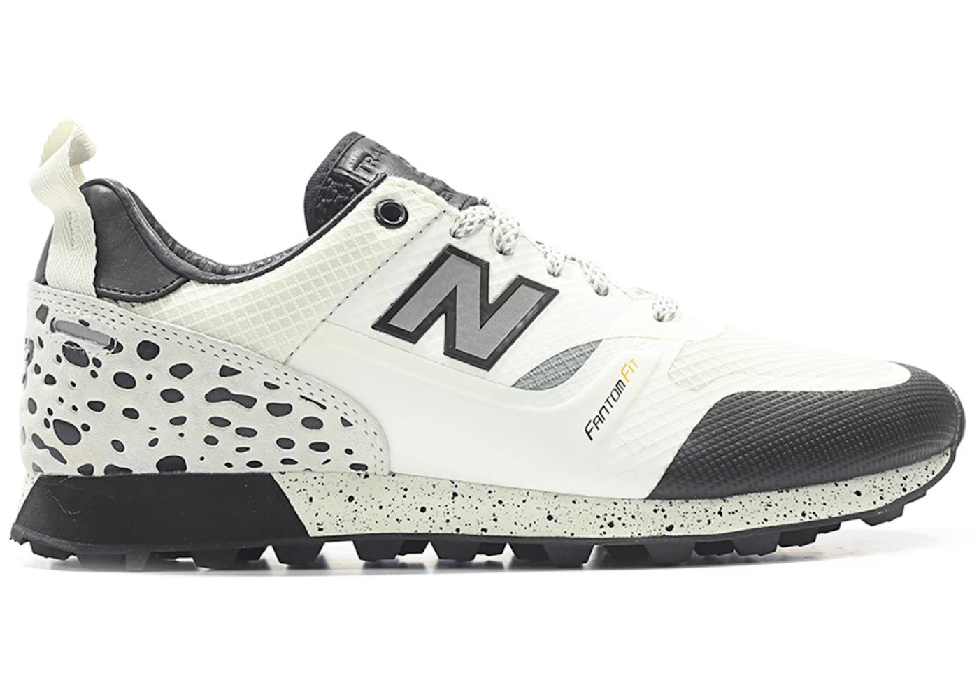 New Balance Trailbuster Undefeated White