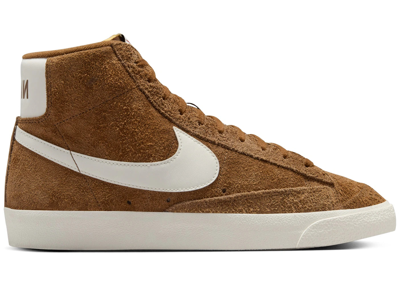 Nike Blazer Mid '77 Premium Light British Tan Hyper Crimson Sail