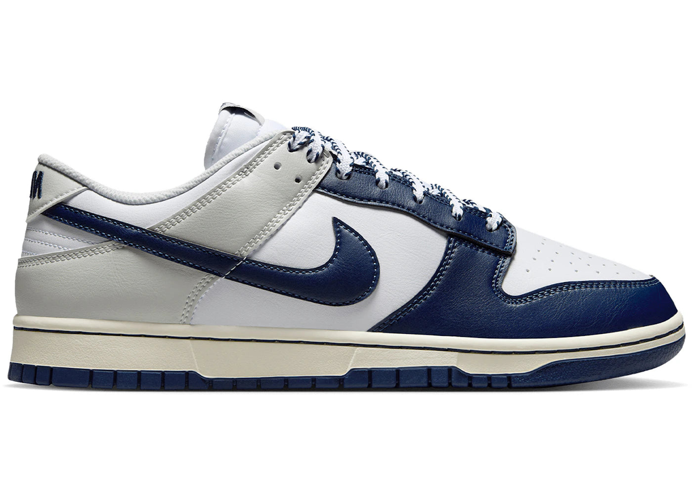 Nike Dunk Low New York Yankees