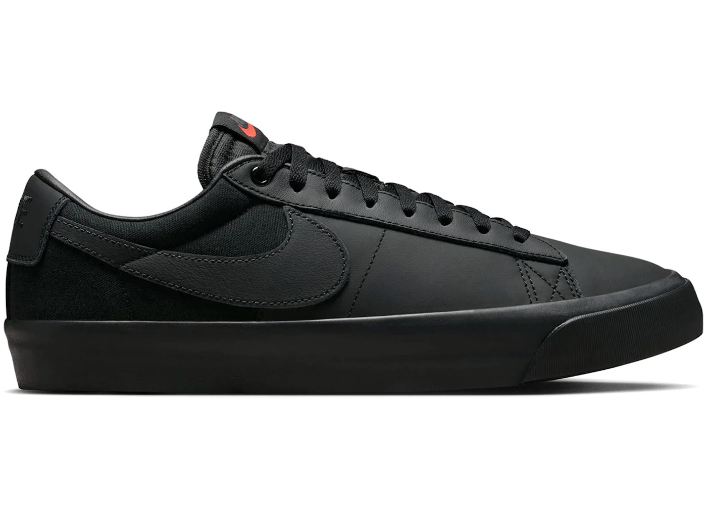 Nike SB Zoom Blazer Low Pro GT ISO Triple Black