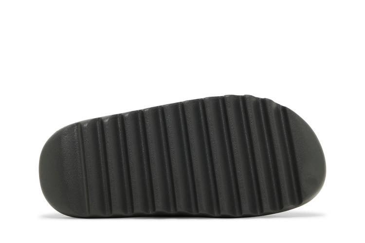 adidas Yeezy Slide Dark Onyx - Side Kicks