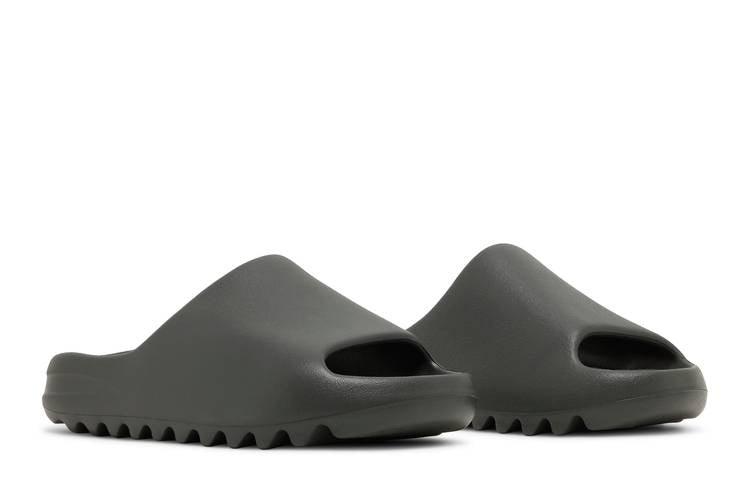 adidas Yeezy Slide Dark Onyx - Side Kicks