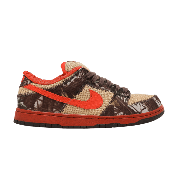 Nike SB Dunk Low Reese Forbes Hunter - Side Kicks